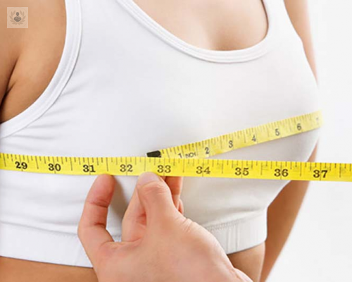 los-beneficios-esteticos-de-la-reduccion-mamaria-pueden-contribuir-a-la-salud-de-la-paciente imagen de artículo