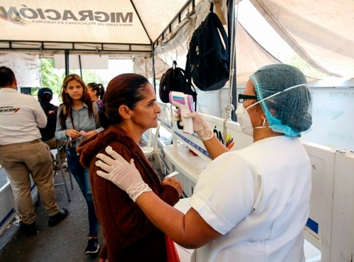 Colombia busca alianzas para garantizar la vacuna contra COVID-19