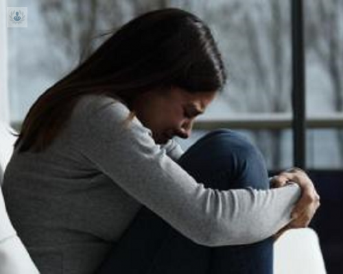 duelo-un-proceso-psicologico-al-que-nos-enfrentamos-despues-de-la-perdida imagen de artículo