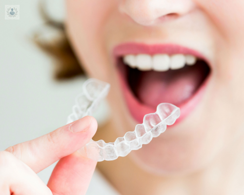 invisalign-practicidad-en-el-tratamiento imagen de artículo