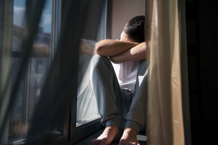 prevencion-suicidio-identificar-senales-alerta-brindar-apoyo-oportuno imagen de artículo