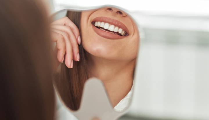 estetica-dental-como-mejora-sonrisa-bienestar-emocional imagen de artículo