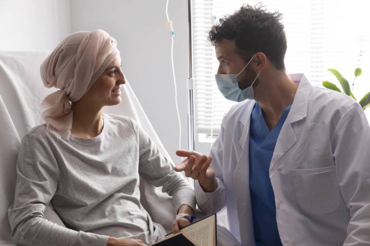 innovacion-oncologia-importancia-mirar-pacientes-ojos-saber-escuchar-dedicarles-tiempo imagen de artículo