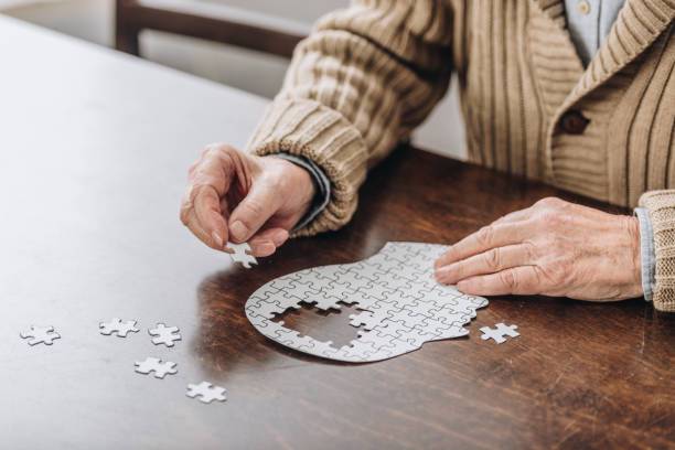 ataxia-degenerativa-y-alzheimer-diferencias-genetica-y-cuidados imagen de artículo