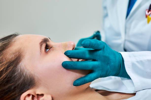 rinoplastia-la-cirugia-que-transforma-tu-nariz-por-dentro-y-por-fuera imagen de artículo