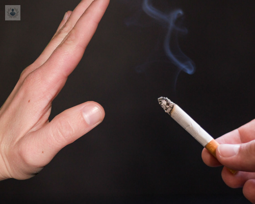 tratamiento-y-beneficios-de-dejar-de-fumar imagen de artículo