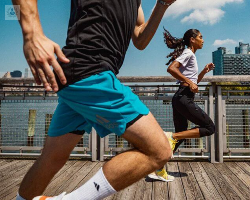 la-rodilla-de-corredor-causas-sintomas-y-tratamiento imagen de artículo