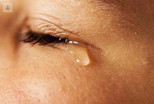 cansado-de-sufrir-ojos-llorosos imagen de artículo